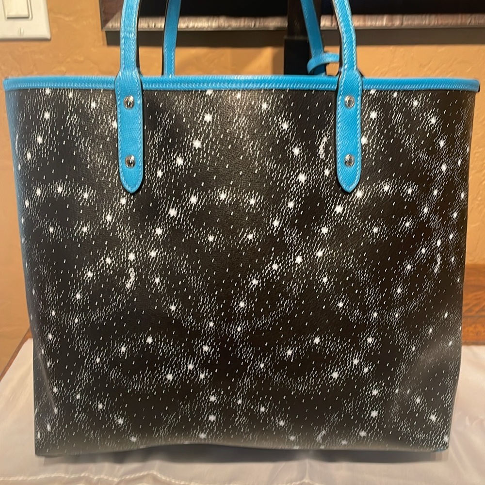 Coach NWT Celestial Reversible Leather Tote & Pouch Set MSRP $350 - Picture 7 of 10